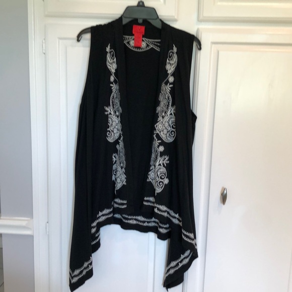 💃Fabulous detailed drapy vest💃 - Picture 1 of 4